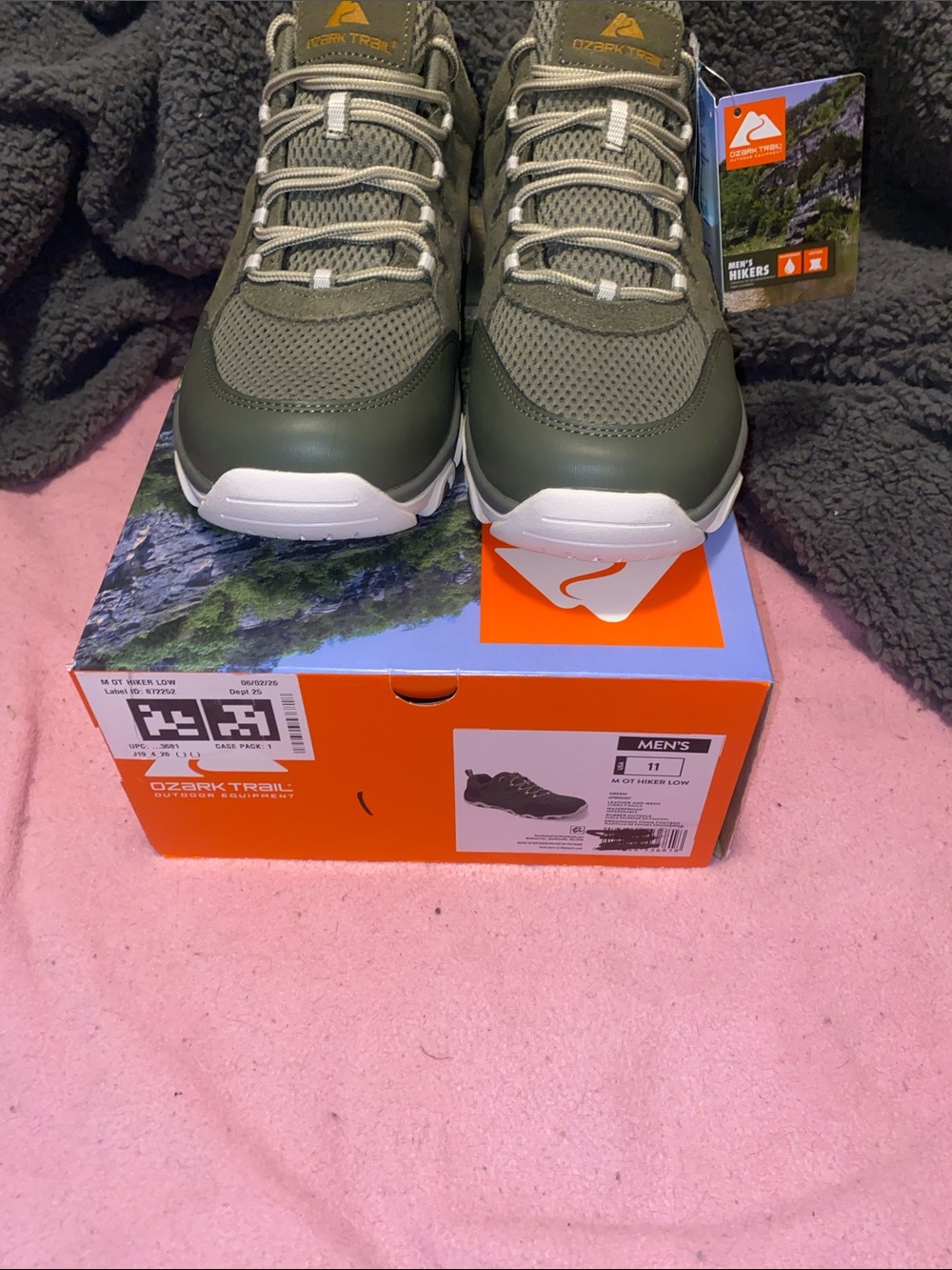 Ozark Trail Men’s Olive Green and White Trail Sneakers